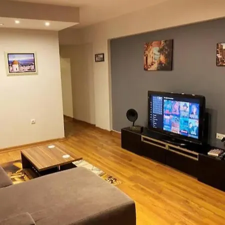 Duplex House In Marina Near Center