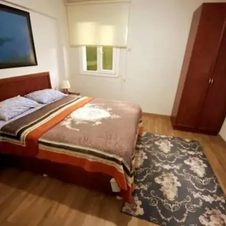 Duplex House In Marina Near Center *